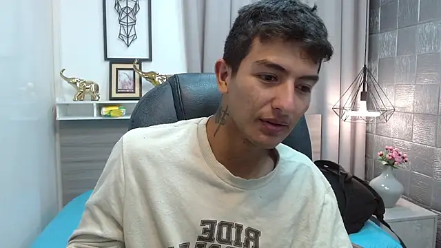 CaballeroNocturno  online show from April 2026 03:31:02 AM