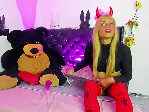 Snapshot of Nathaly_Sam chatting on April 2026 02:15:02 PM Nathaly Sam online show from April 2026 02:15:02 PM