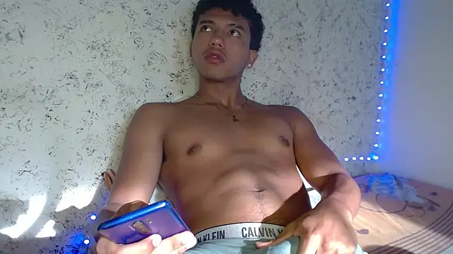 Snapshot of tonydesire_ chatting on April 2026 09:59:02 PM tonydesire online show from April 2026 09:59:02 PM