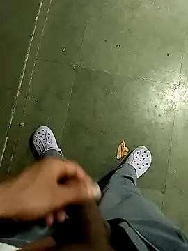 Snapshot of hasmukh_ladka chatting on April 2026 06:12:02 PM hasmukh ladka online show from April 2026 06:12:02 PM