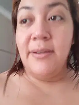 Amalianoir online show from April 2026 04:08:01 PM