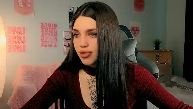 Snapshot of molly_rettyy chatting on April 2026 04:32:02 AM molly rettyy online show from April 2026 04:32:02 AM