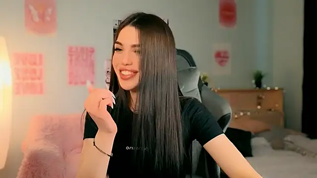 Snapshot of molly_rettyy chatting on April 2026 06:19:01 AM molly rettyy online show from April 2026 06:19:01 AM