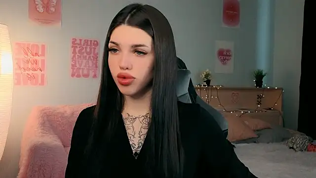 Snapshot of molly_rettyy chatting on May 2026 04:39:01 AM molly rettyy online show from May 2026 04:39:01 AM