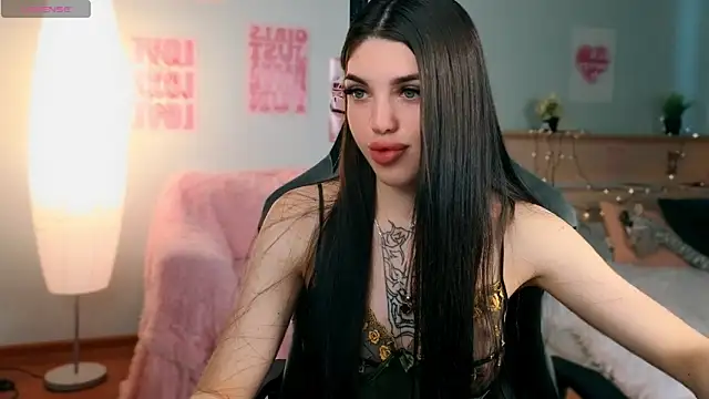 Snapshot of molly_rettyy chatting on May 2026 03:57:02 AM molly rettyy online show from May 2026 03:57:02 AM
