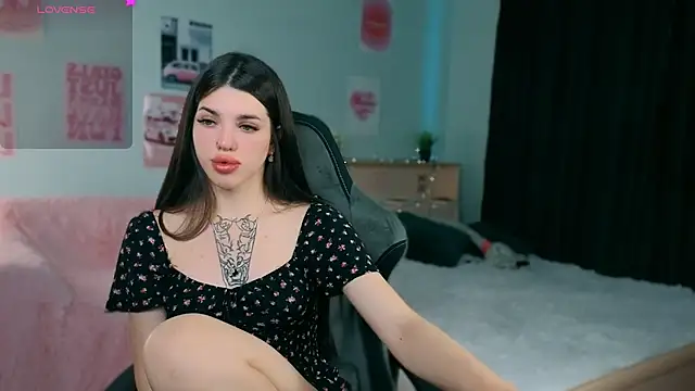 molly rettyy online show from July 2026 04:18:02 AM
