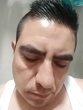 Snapshot of Manuel3910 chatting on May 2026 04:20:01 AM Manuel3910 online show from May 2026 04:20:01 AM