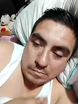 Snapshot of Manuel3910 chatting on May 2026 01:10:02 AM Manuel3910 online show from May 2026 01:10:02 AM