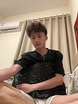 sexyboy-3525 online show from April 2026 02:58:01 PM