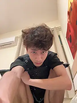sexyboy-3525 online show from April 2026 07:45:01 AM