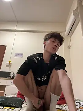 Snapshot of sexyboy-3525 chatting on June 2026 02:33:01 PM sexyboy-3525 online show from June 2026 02:33:01 PM