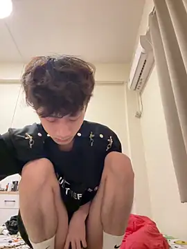 Snapshot of sexyboy-3525 chatting on June 2026 07:32:02 AM sexyboy-3525 online show from June 2026 07:32:02 AM