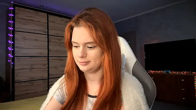 Snapshot of FoxyEmma chatting on April 2026 03:09:02 PM FoxyEmma online show from April 2026 03:09:02 PM