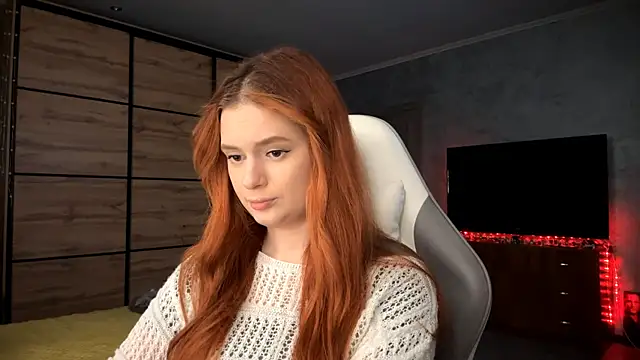 Snapshot of FoxyEmma chatting on April 2026 03:12:01 PM FoxyEmma online show from April 2026 03:12:01 PM