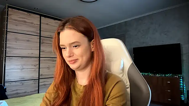 Snapshot of FoxyEmma chatting on April 2026 03:06:01 PM FoxyEmma online show from April 2026 03:06:01 PM