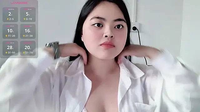 Snapshot of 77--bb chatting on April 2026 11:33:02 PM 77--bb online show from April 2026 11:33:02 PM