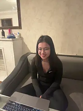 Z Milll online show from April 2026 02:22:02 PM