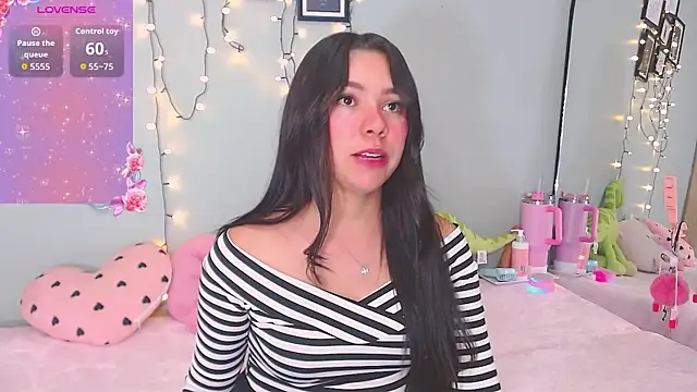 Snapshot of MissDulceRose chatting on April 2026 01:14:01 AM MissDulceRose online show from April 2026 01:14:01 AM