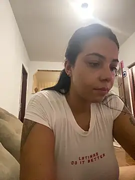 Snapshot of Deusa_Arcana chatting on April 2026 11:43:02 PM Deusa Arcana online show from April 2026 11:43:02 PM