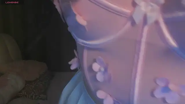 Snapshot of VelvetMelissa chatting on April 2026 03:27:02 PM VelvetMelissa online show from April 2026 03:27:02 PM