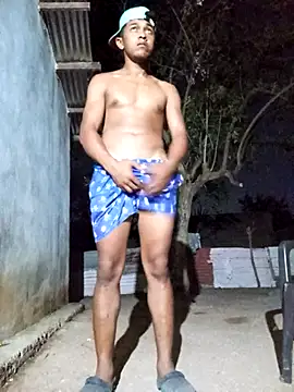 Snapshot of blackmasterpig chatting on April 2026 03:15:01 AM blackmasterpig online show from April 2026 03:15:01 AM