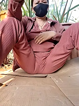 Snapshot of Yummy_9x chatting on April 2026 12:30:02 AM Yummy 9x online show from April 2026 12:30:02 AM