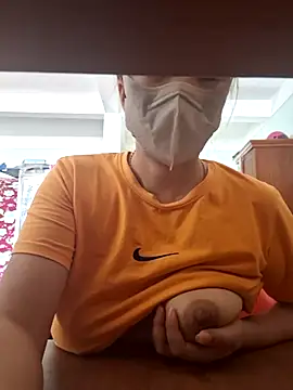 Snapshot of Yummy_9x chatting on April 2026 07:45:01 AM Yummy 9x online show from April 2026 07:45:01 AM