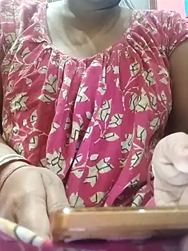 Snapshot of itz-liliroy chatting on April 2026 11:20:02 PM itz-liliroy online show from April 2026 11:20:02 PM