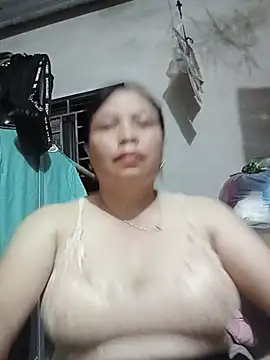 Snapshot of -Hami- chatting on May 2026 02:44:02 PM -Hami- online show from May 2026 02:44:02 PM