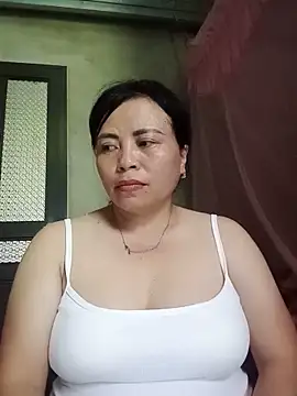 Snapshot of -Hami- chatting on May 2026 05:38:01 AM -Hami- online show from May 2026 05:38:01 AM