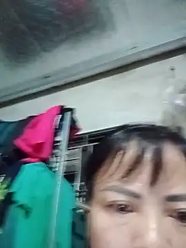 Snapshot of -Hami- chatting on May 2026 07:04:01 PM -Hami- online show from May 2026 07:04:01 PM
