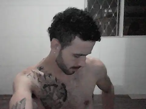 NoxxVx online show from April 2026 01:05:02 AM