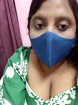 Tami-sonia online show from March 2026 07:47:01 PM