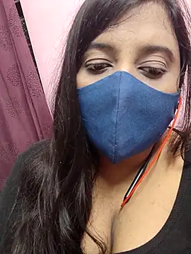 Tami-sonia online show from April 2026 03:06:01 PM