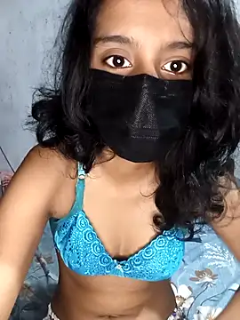 manu babe online show from April 2026 10:07:02 PM