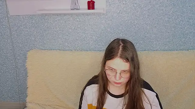 SofiDreamm online show from April 2026 02:03:02 PM