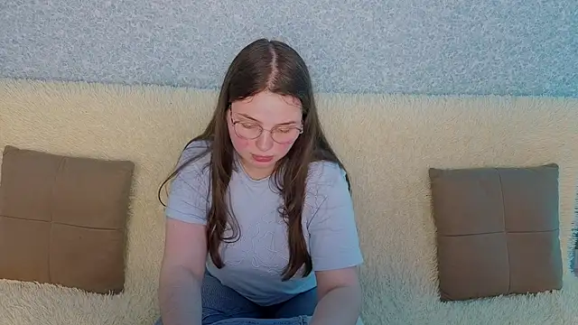 SofiDreamm online show from April 2026 02:35:01 PM