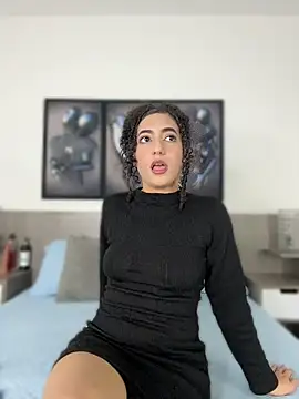 Odett Khastoff online show from April 2026 01:16:02 PM