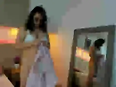 Ellaa honey online show from April 2026 01:08:02 PM