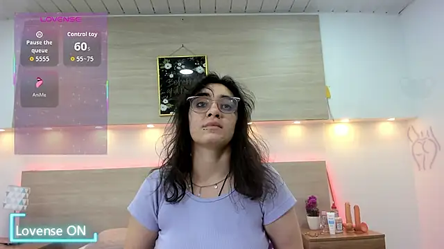 Ellaa honey online show from April 2026 12:53:02 PM