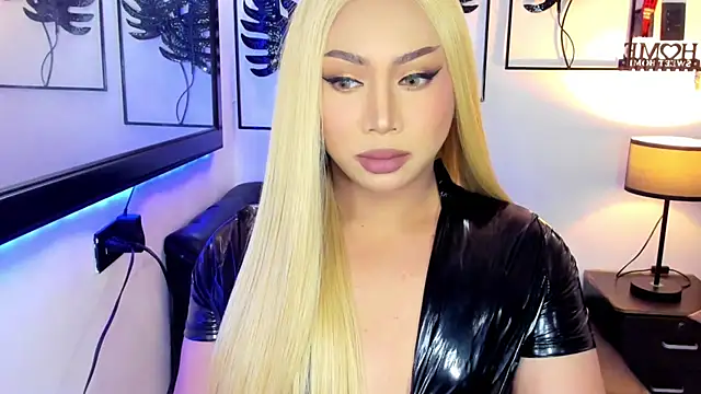 Snapshot of _YourBeautifulShemale_ chatting on May 2026 09:37:01 AM YourBeautifulShemale online show from May 2026 09:37:01 AM