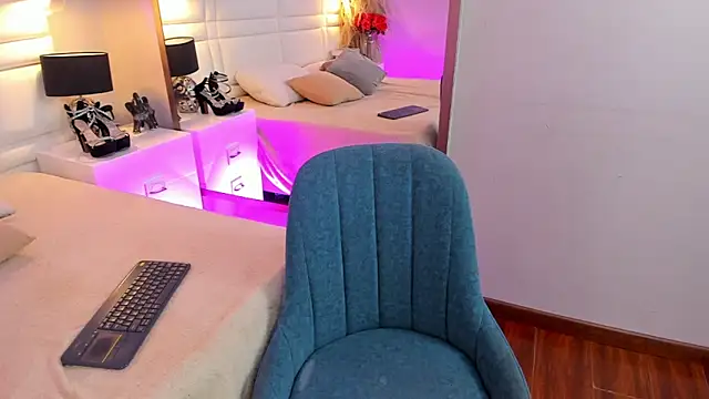 Lia  Harper online show from April 2026 03:24:01 AM