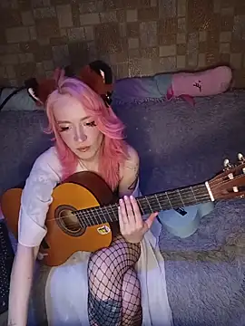 KoryFarmak online show from April 2026 12:53:02 PM