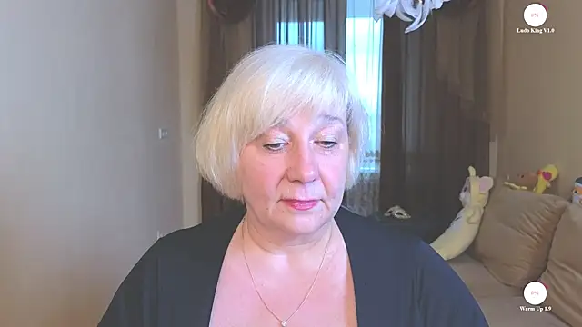 Snapshot of Milane_Milky chatting on May 2026 05:13:01 AM Milane Milky online show from May 2026 05:13:01 AM