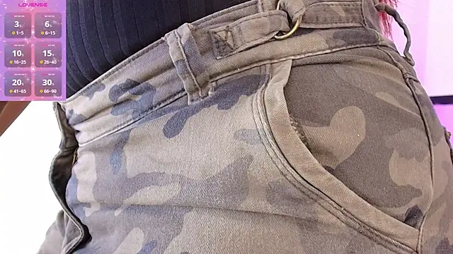 Snapshot of emily_smith18 chatting on April 2026 12:11:02 PM emily smith18 online show from April 2026 12:11:02 PM