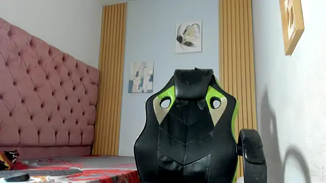 Kei boycum18 online show from April 2026 01:08:02 PM