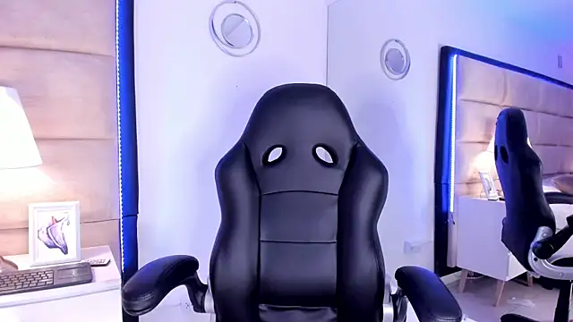 Snapshot of Adara_Muller chatting on April 2026 09:04:02 PM Adara Muller online show from April 2026 09:04:02 PM