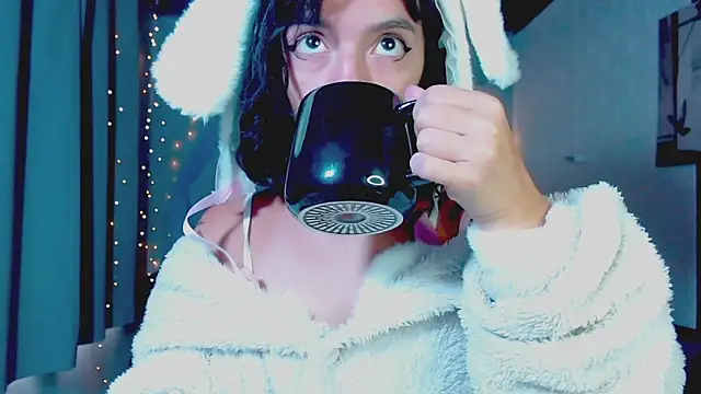 Snapshot of LannieGonzales chatting on April 2026 12:49:01 PM LannieGonzales online show from April 2026 12:49:01 PM