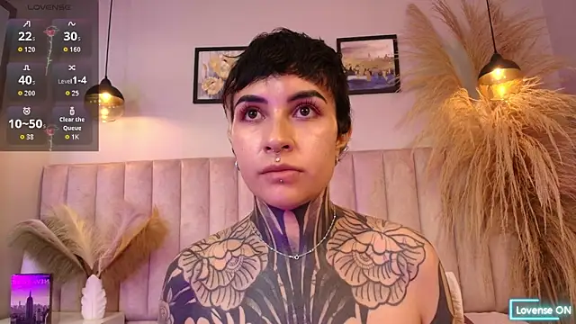 Luana fiore online show from April 2026 12:45:02 PM