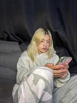 Lia fire online show from May 2026 02:31:02 AM